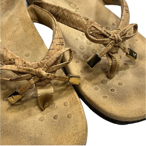 VIONIC Bella - Gold Cork Thong Sandals - Picture 2 of 14